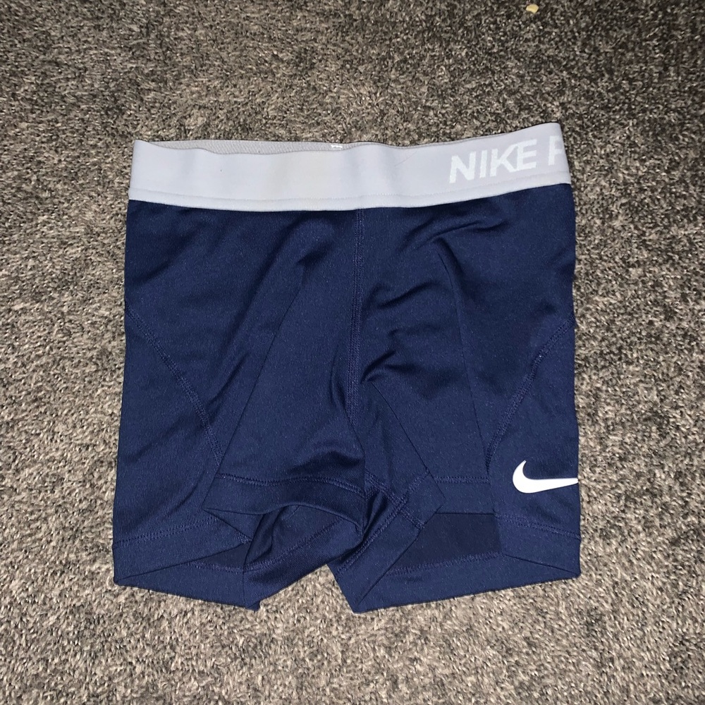 navy blue nike pros💙